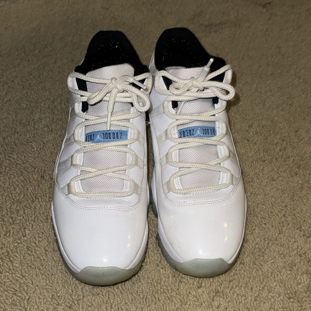 Jordan 11 Low - Picture 2 of 5
